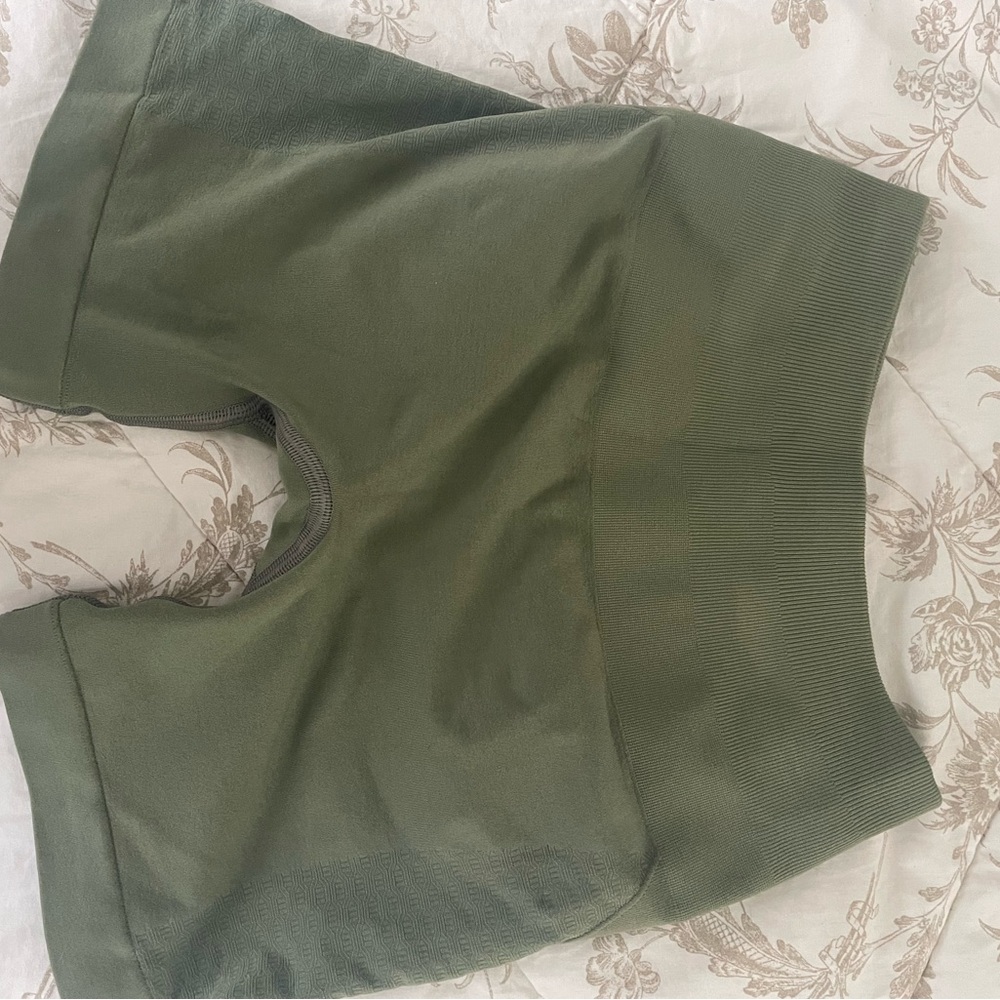 Alphalete Olive Green Shorts 5” - Picture 4 of 4